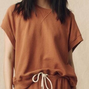 THE GREAT. the wedge short sleeve sweatshirt in canyon (rust orange). Sz 3